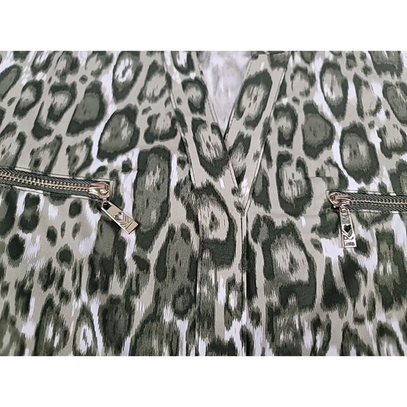 Belle Kim Gravel Blous Sz M Green White Animal Print Pullover V-Neck Long Sleeve - Picture 10 of 10